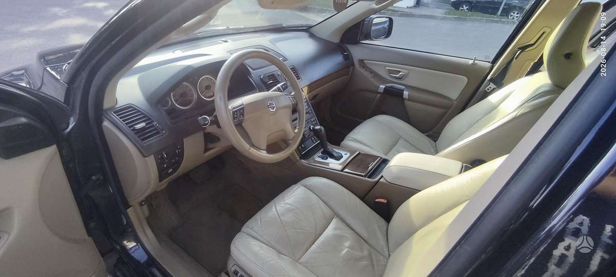 Volvo XC90 - 8
