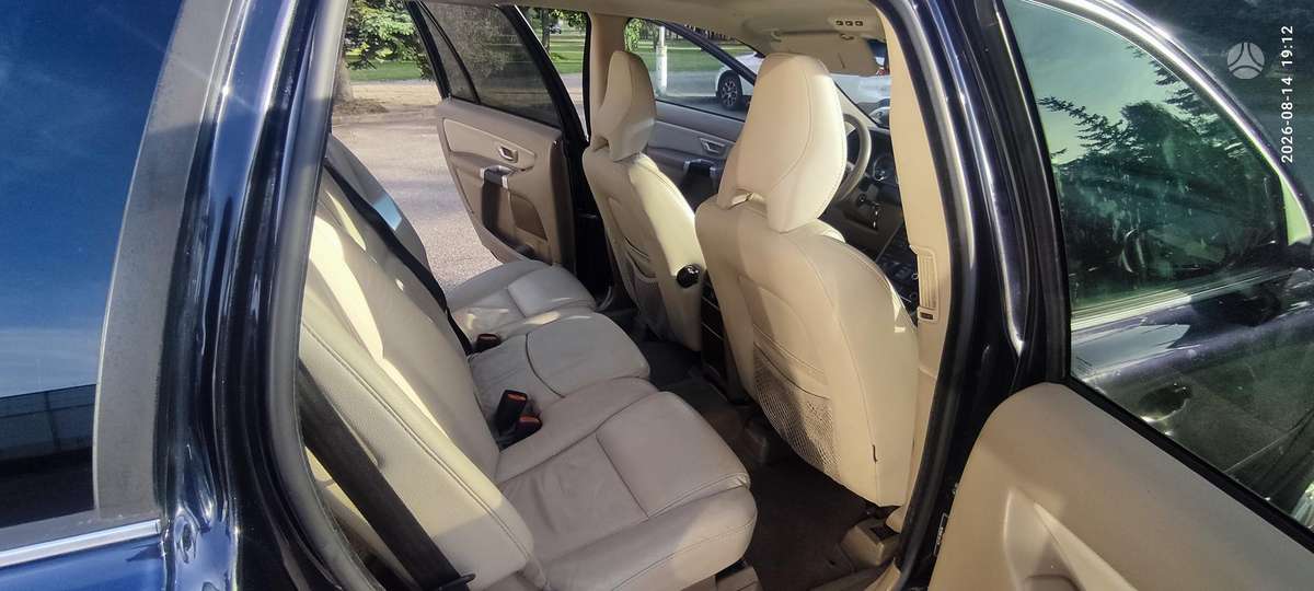 Volvo XC90 - 9