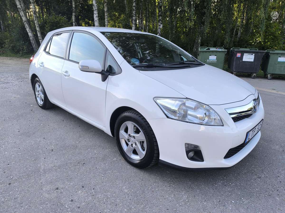 Toyota Auris - 1