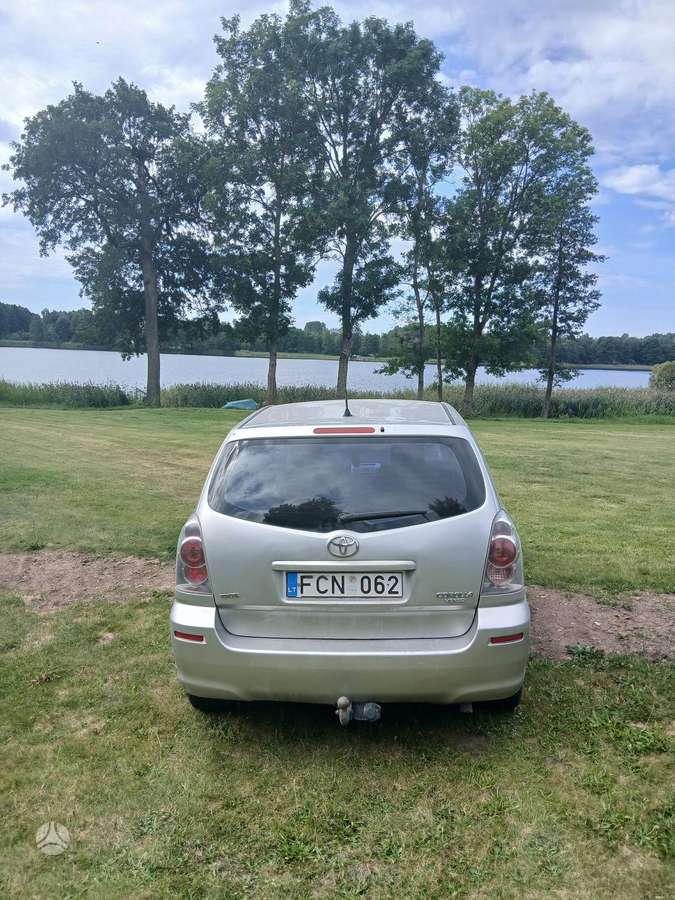 Toyota Corolla Verso - 5