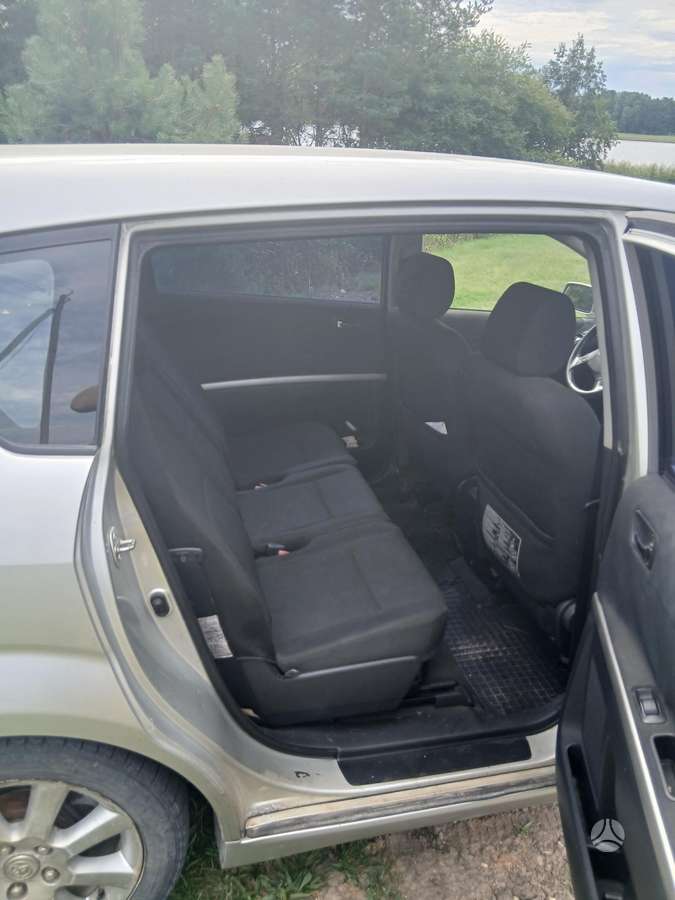 Toyota Corolla Verso - 7