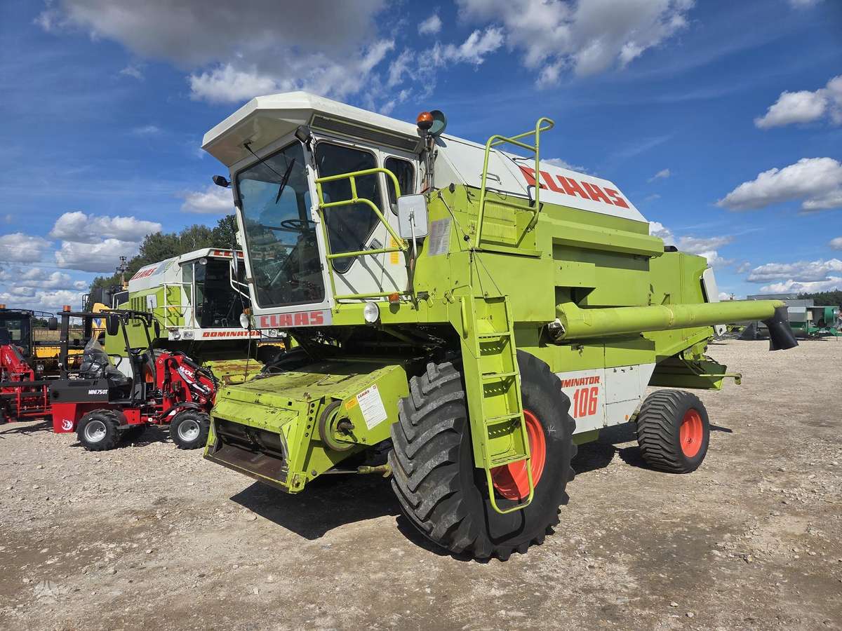 Claas 106, kombainai