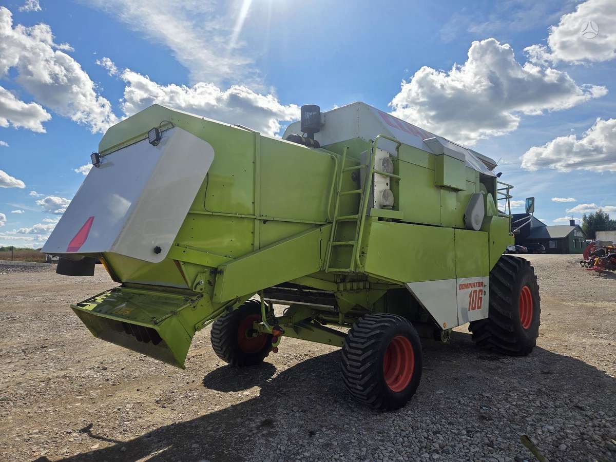 Claas 106, kombaini