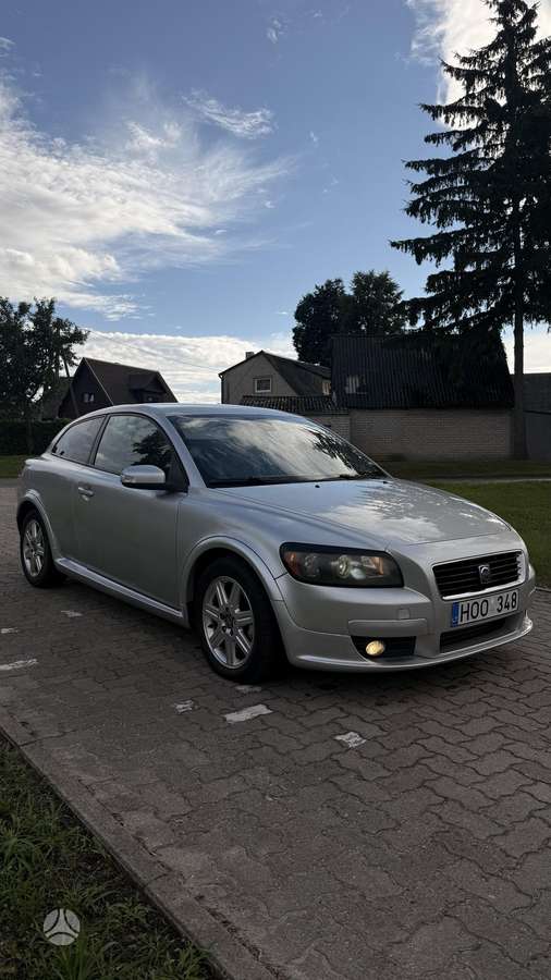 Volvo C30, 2.0 l., hatchback