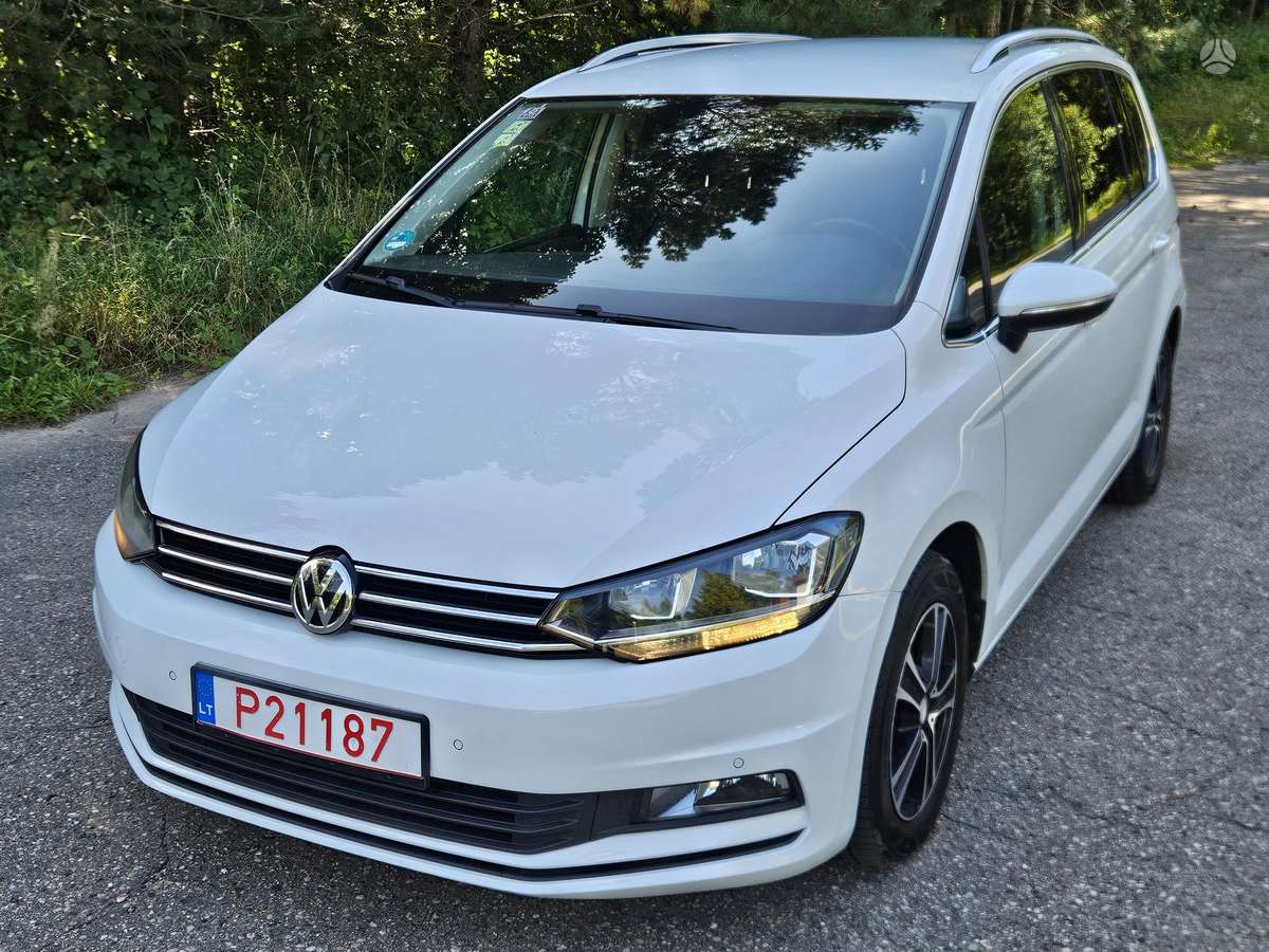 Volkswagen Touran - 1