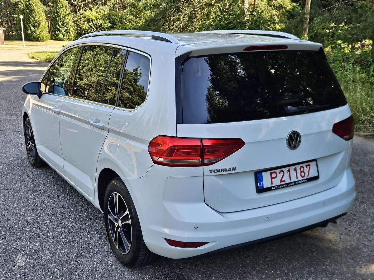 Volkswagen Touran - 4