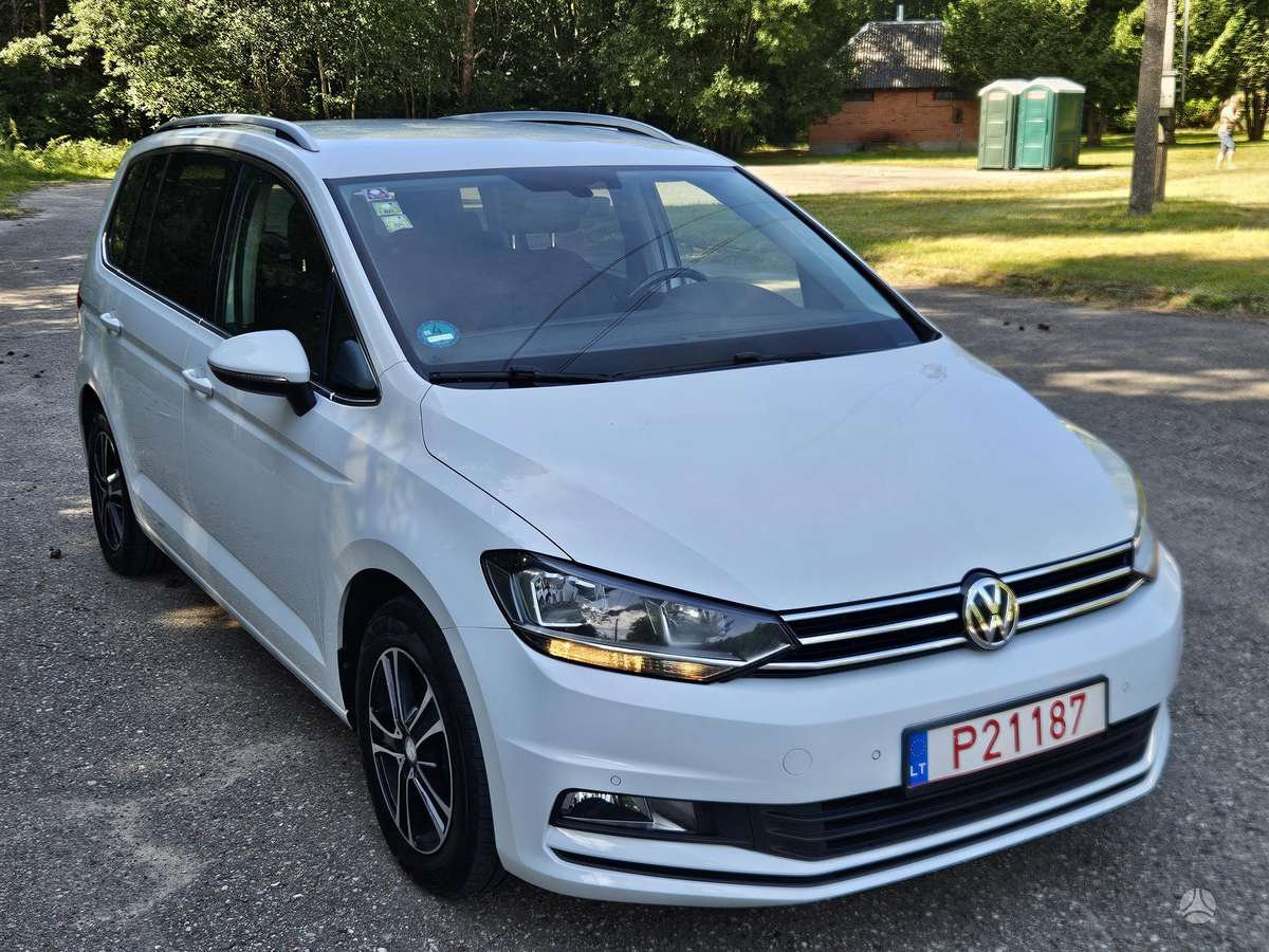 Volkswagen Touran - 10