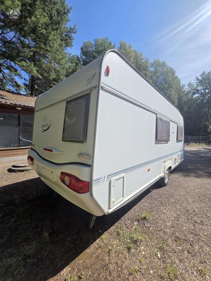 418 Geist, prikabinami nameliai