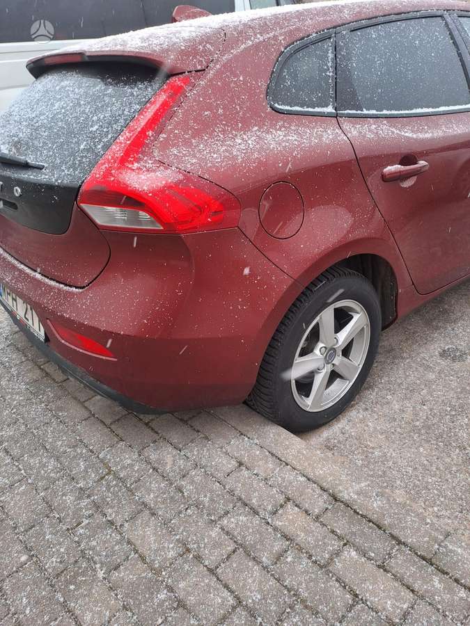 Volvo V40, 2.0 l., Хэтчбек