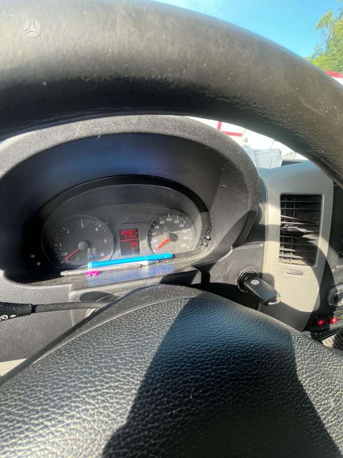 Volkswagen Crafter - 9