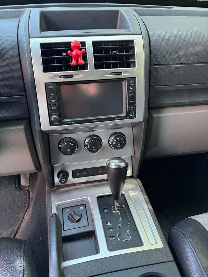 Dodge Nitro, 2.8 l., off-road / crossover