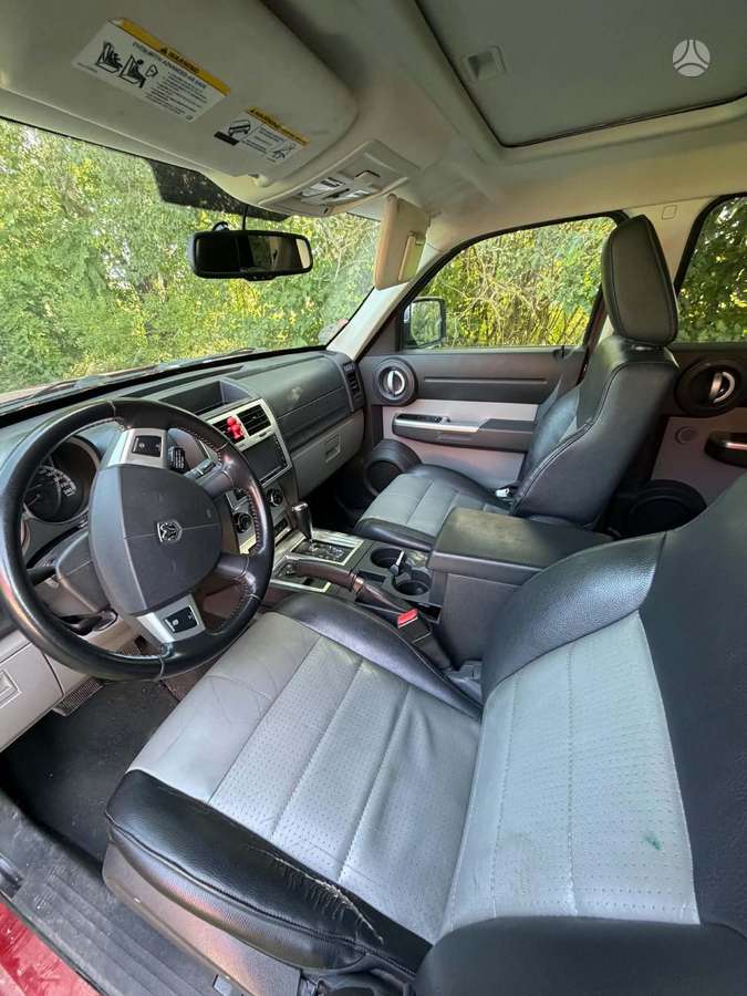 Dodge Nitro, 2.8 l., off-road / crossover