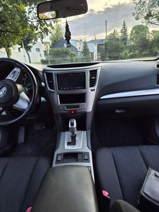 Subaru Legacy - 1
