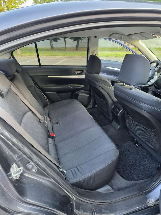Subaru Legacy - 5