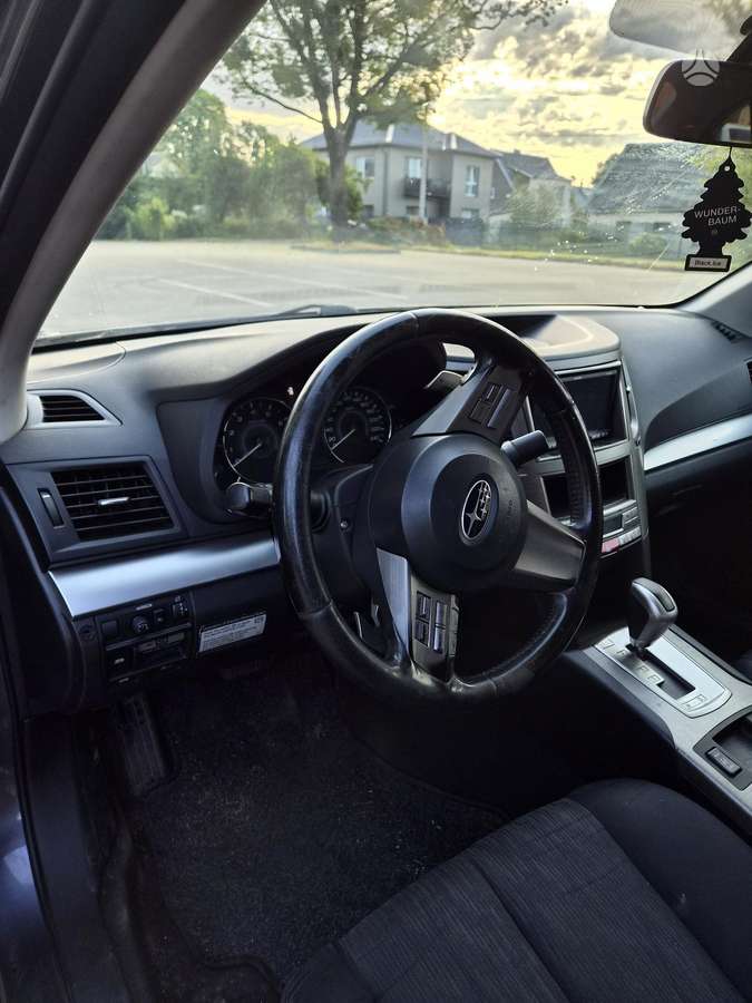 Subaru Legacy - 4