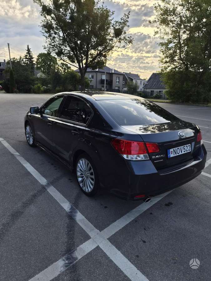 Subaru Legacy - 9