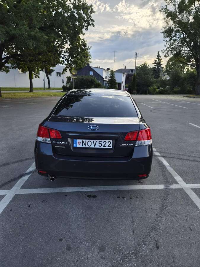 Subaru Legacy - 10