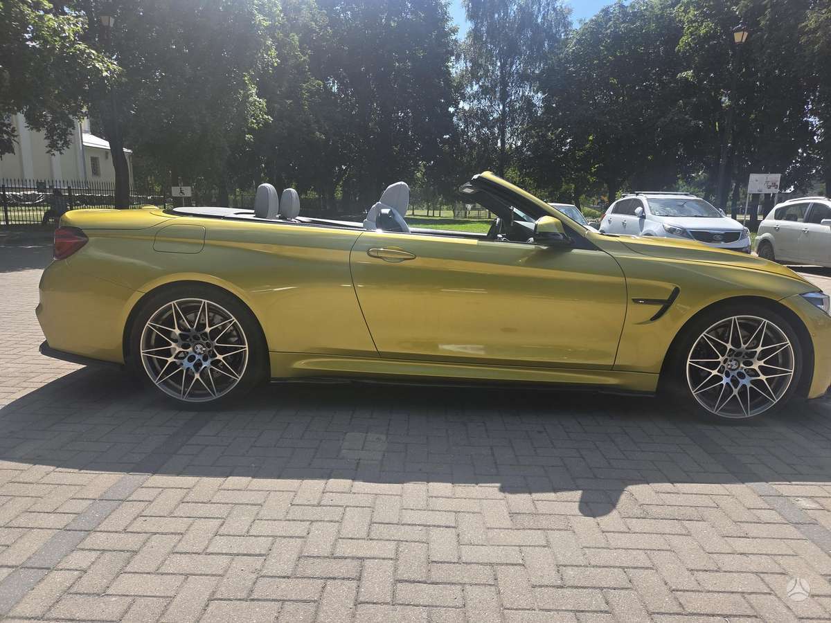 BMW M4, 3.0 l., convertible