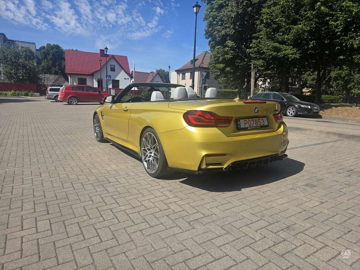 BMW M4, 3.0 l., convertible