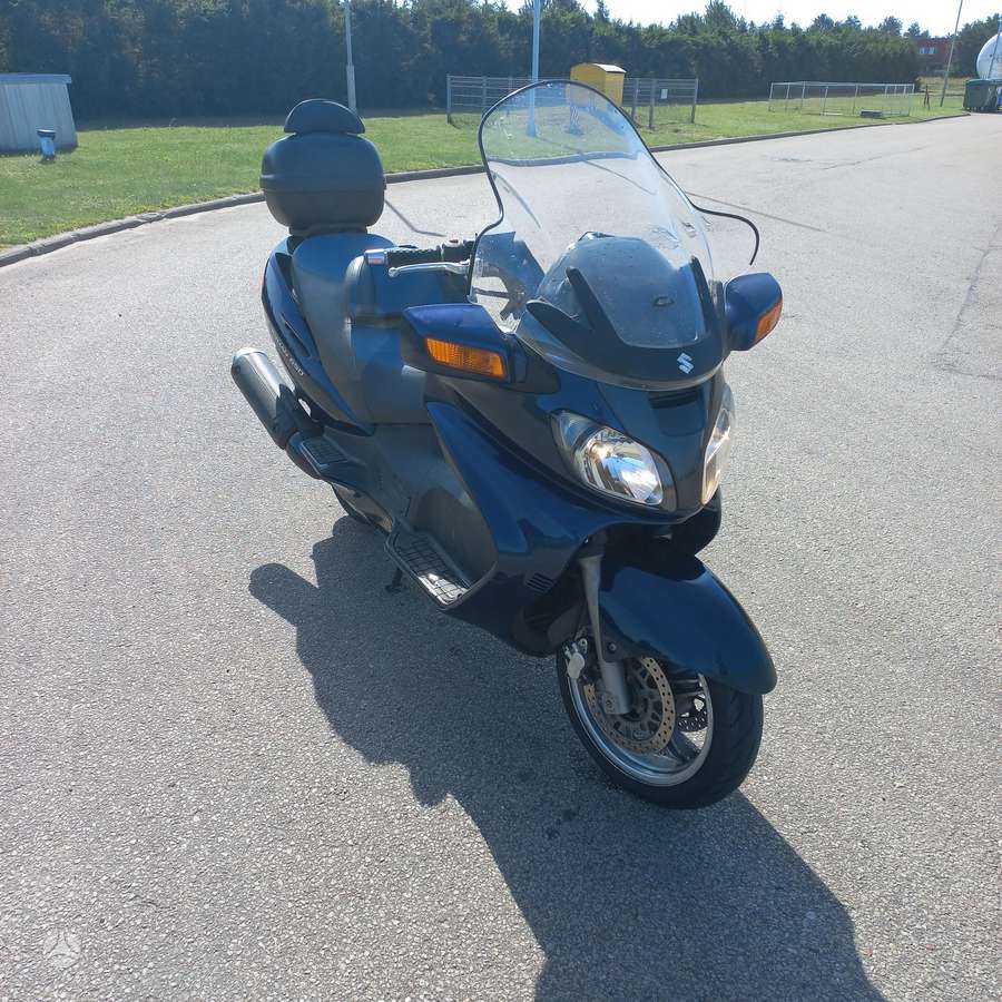 Suzuki Burgman 650cc, мотороллеры / мопеды