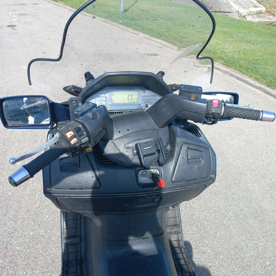 Suzuki Burgman 650cc, мотороллеры / мопеды