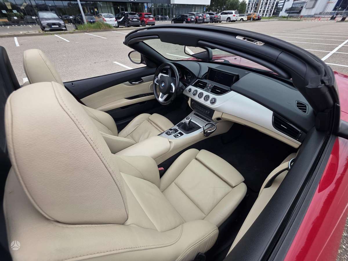 BMW Z4, 2.0 l., convertible