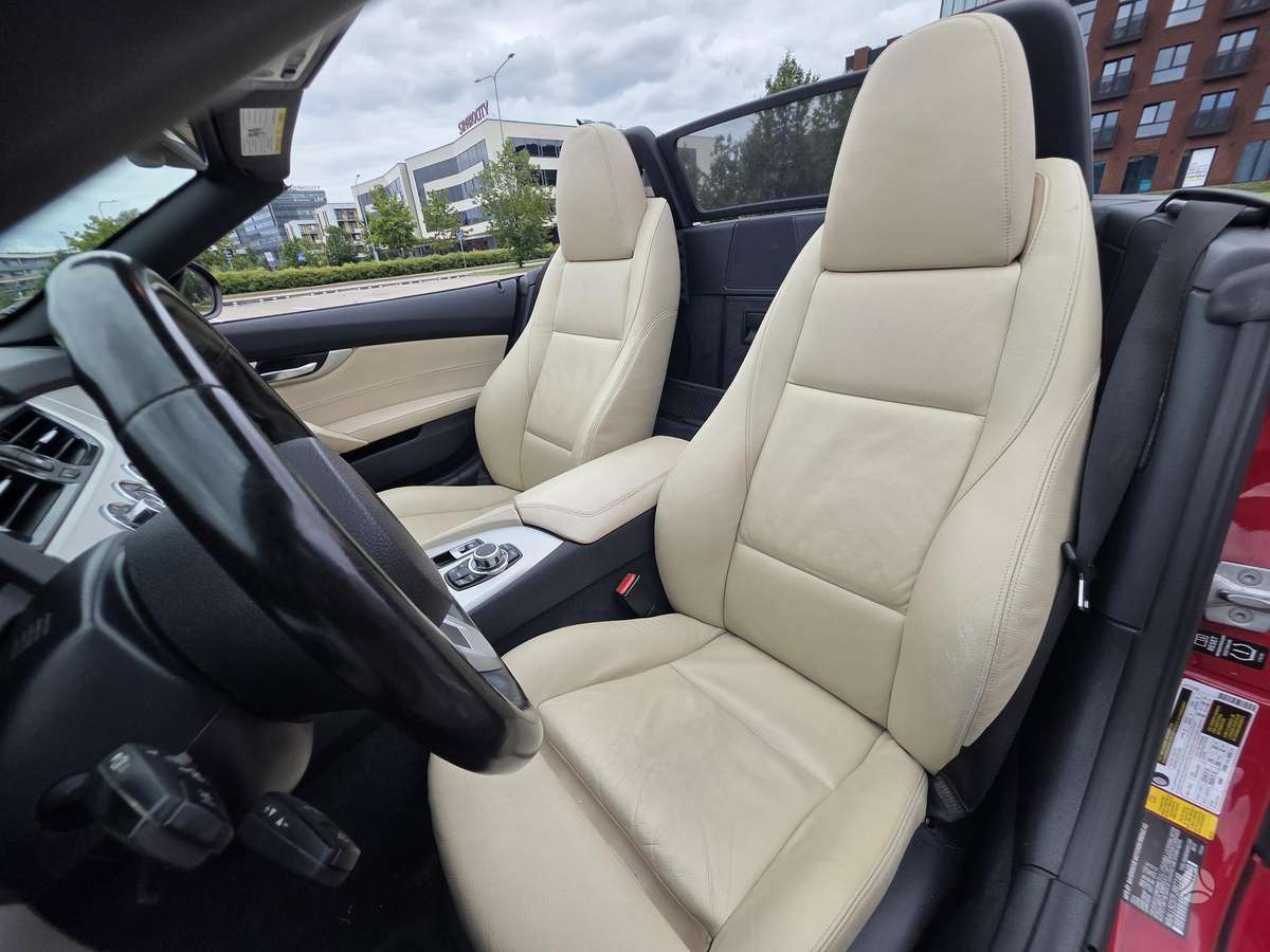 BMW Z4, 2.0 l., convertible