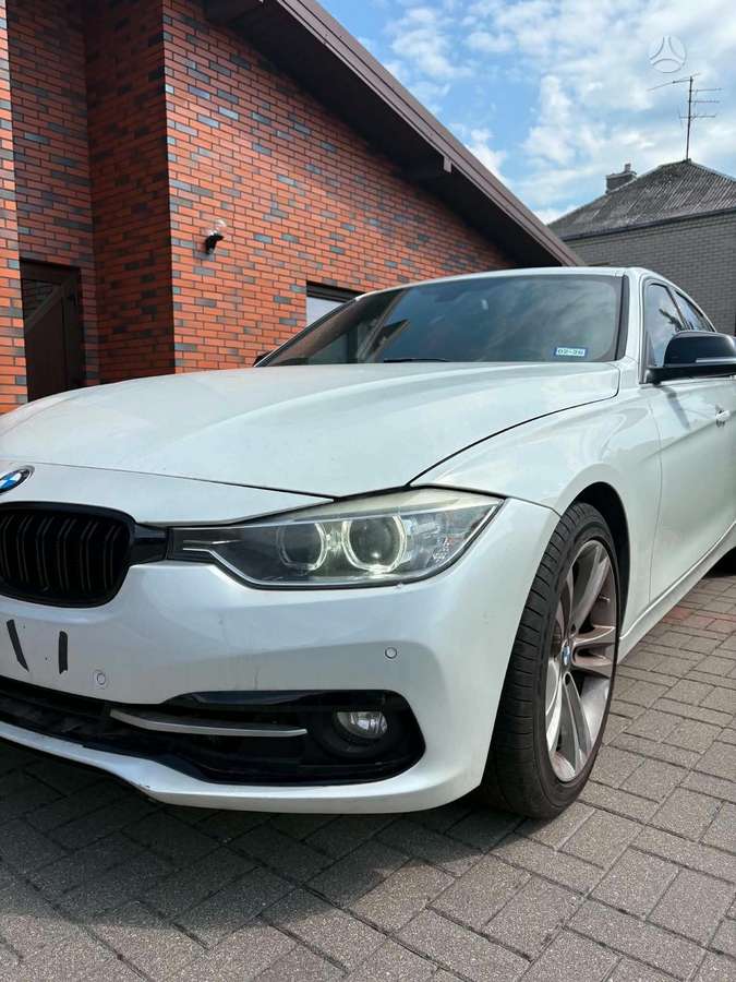 BMW 335, 3.0 l., Седан