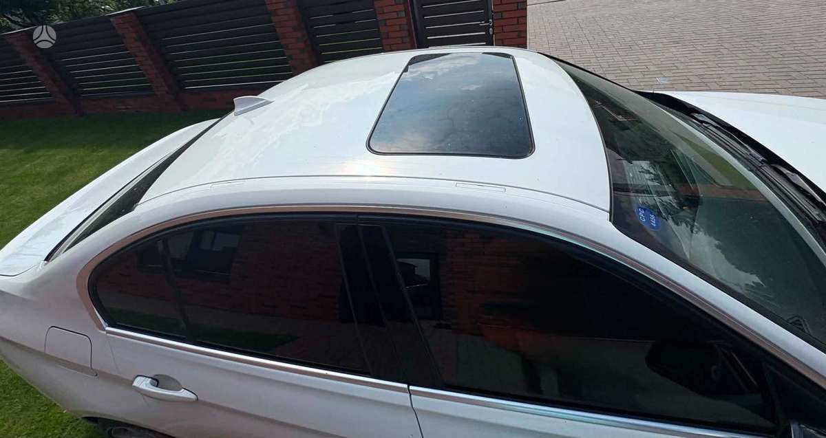 BMW 335, 3.0 l., Седан