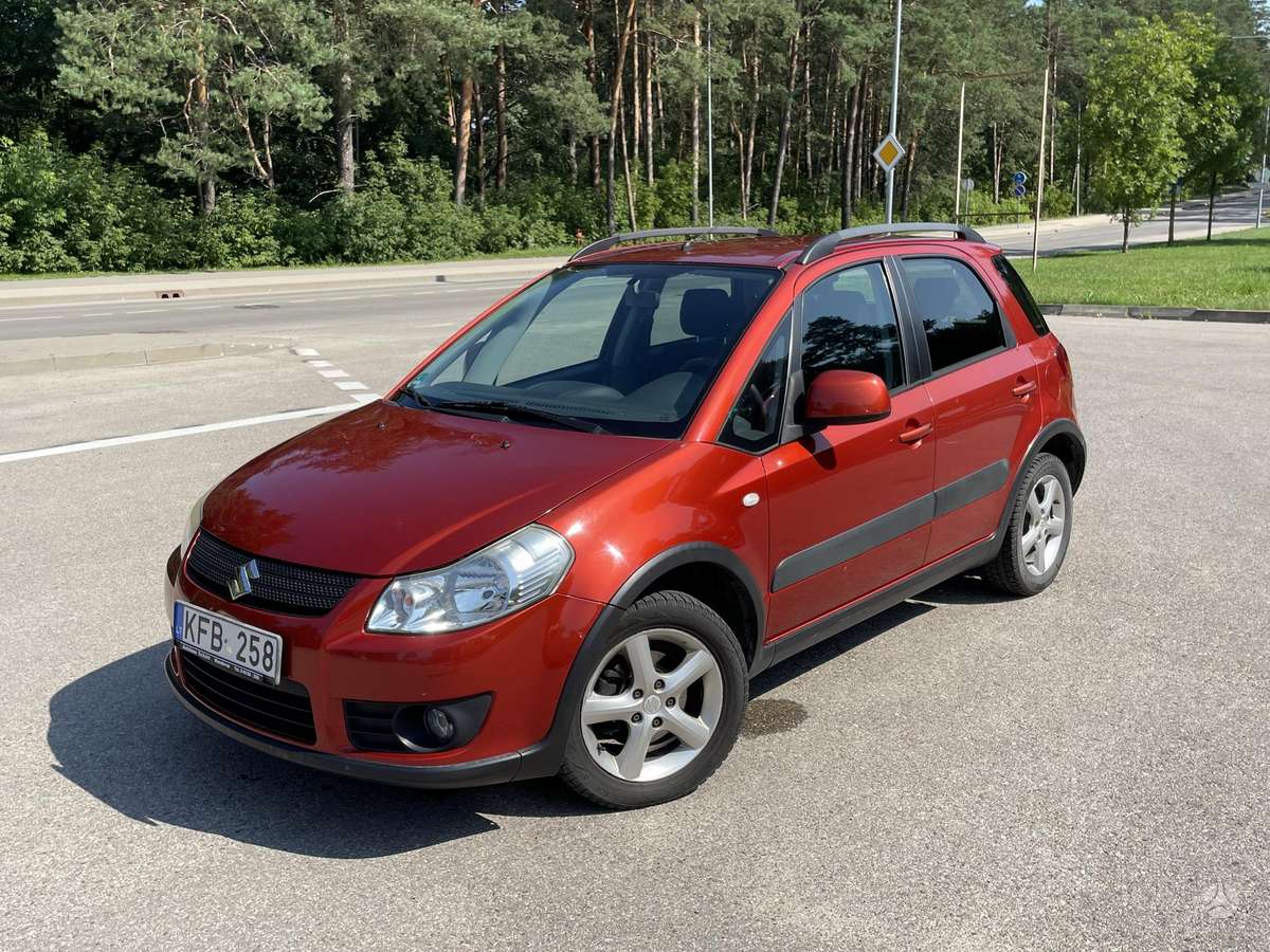 Suzuki SX4 - 1