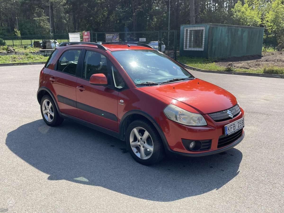 Suzuki SX4 - 4