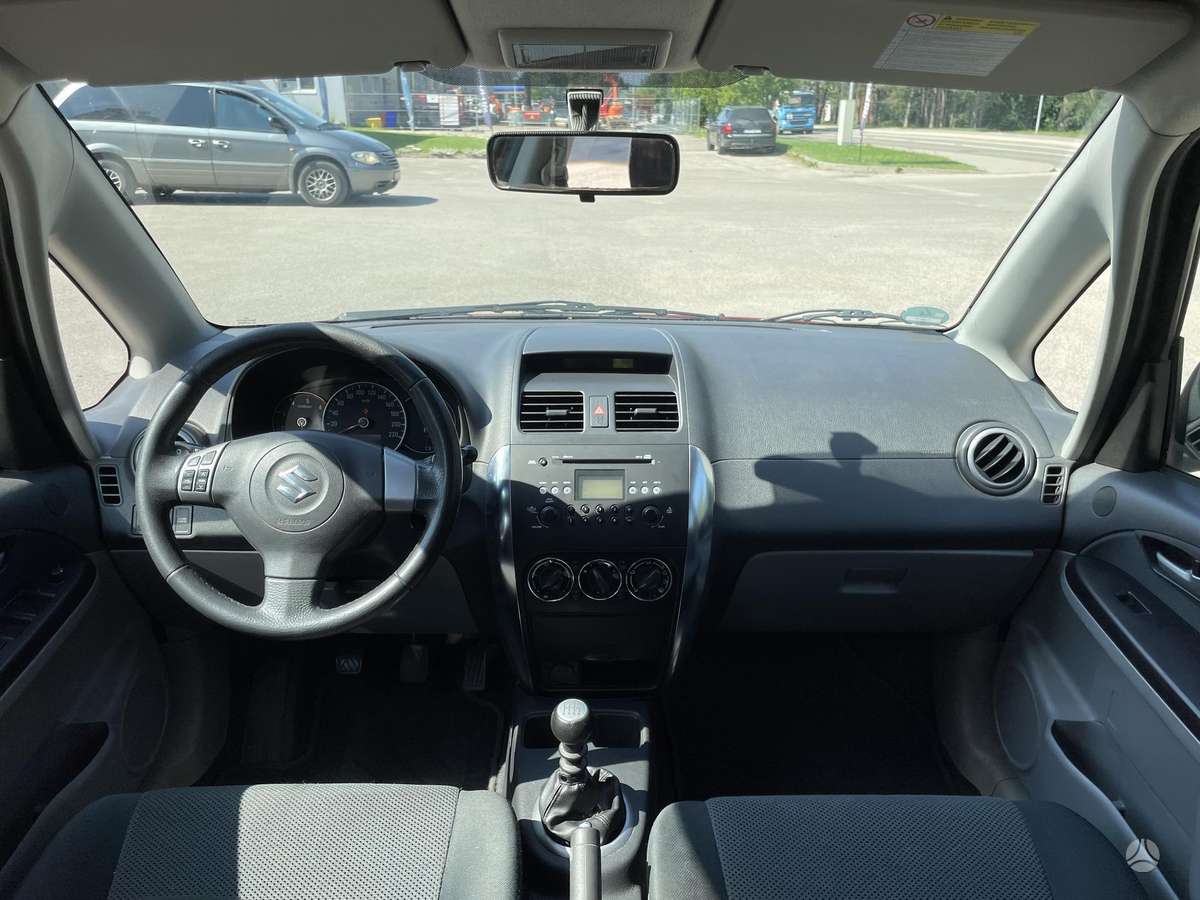 Suzuki SX4 - 12