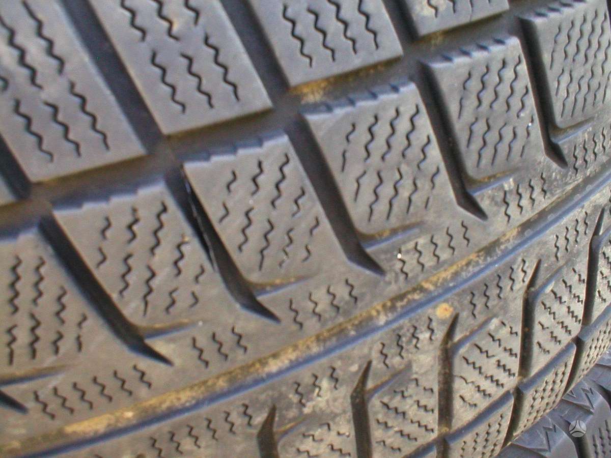 -Kita-, universalios 235/45 R18