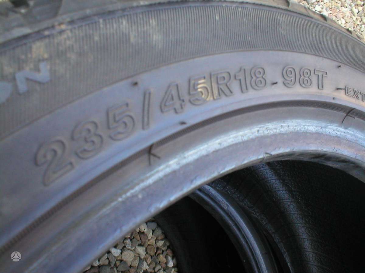 -Kita-, universalios 235/45 R18