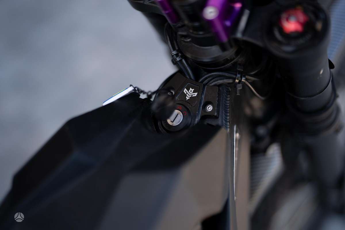 Talaria Sting R MX5, krosiniai