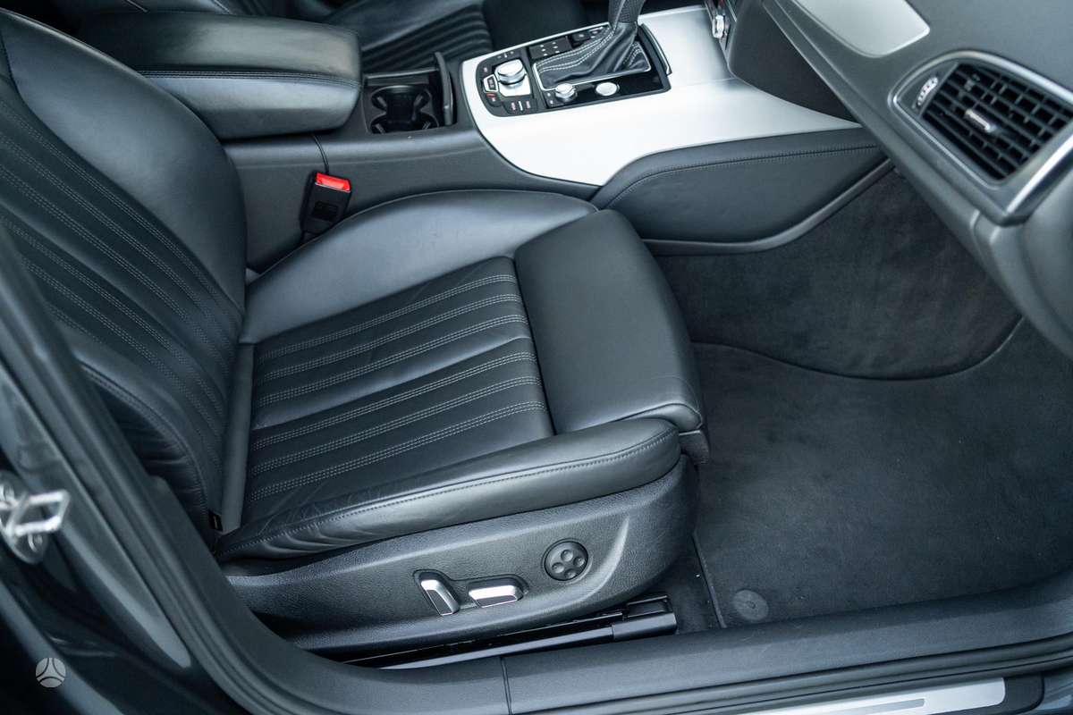 Audi A6, 3.0 l., universalas