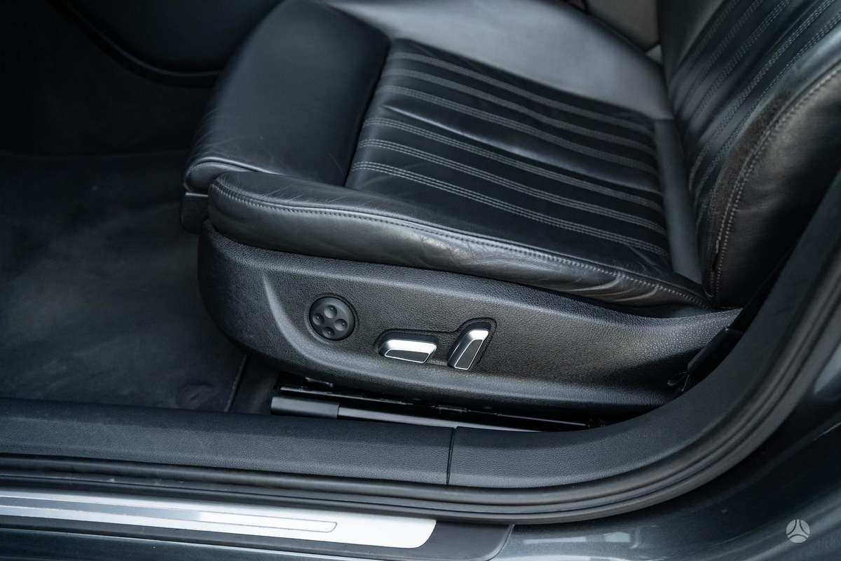 Audi A6, 3.0 l., universalas