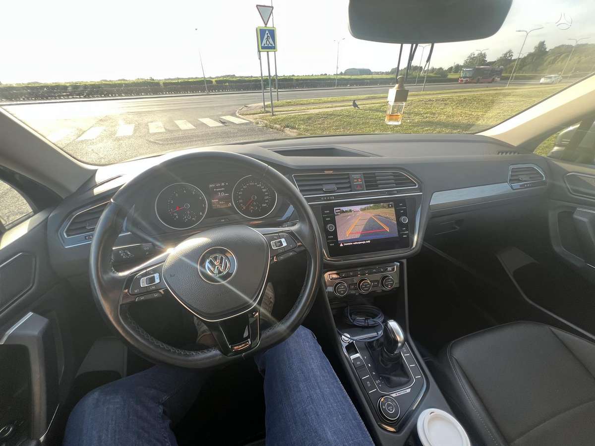 Volkswagen Tiguan - 5