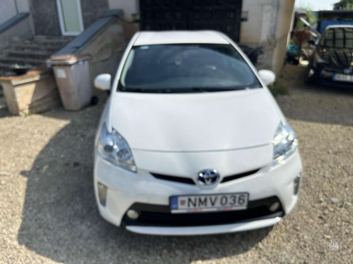 Toyota Prius - 3