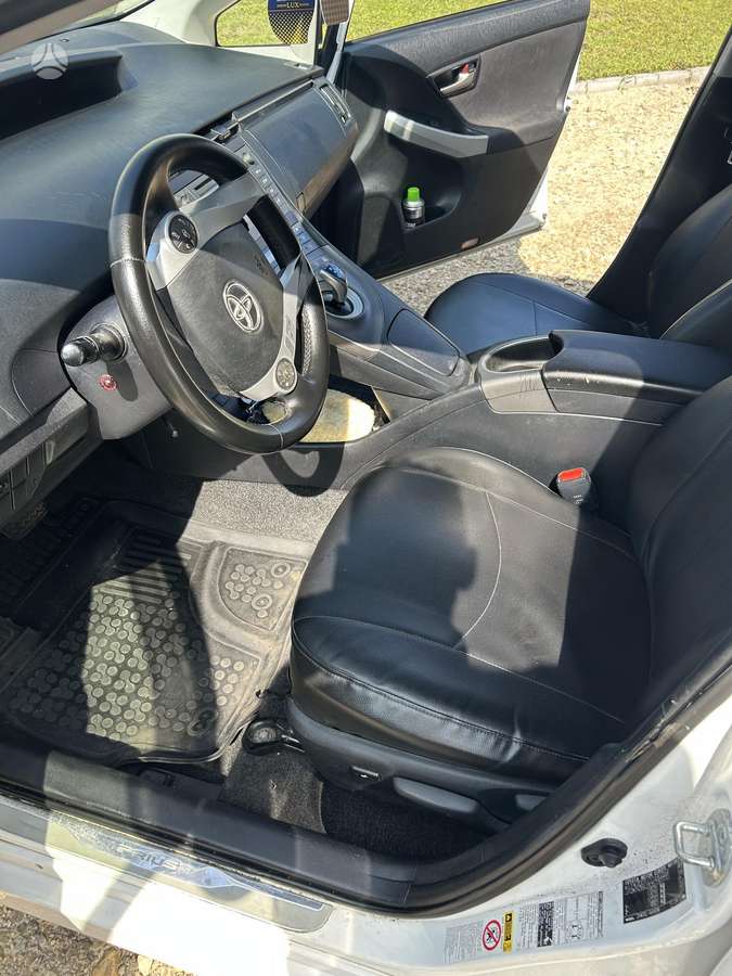 Toyota Prius - 9