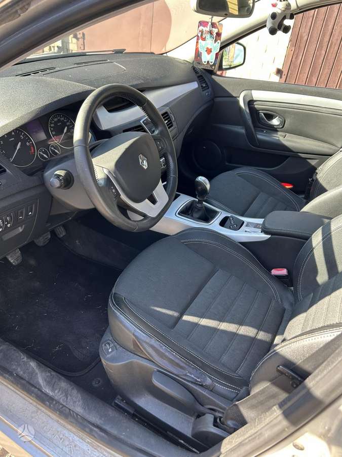 Renault Laguna, 2.0 l., Седан