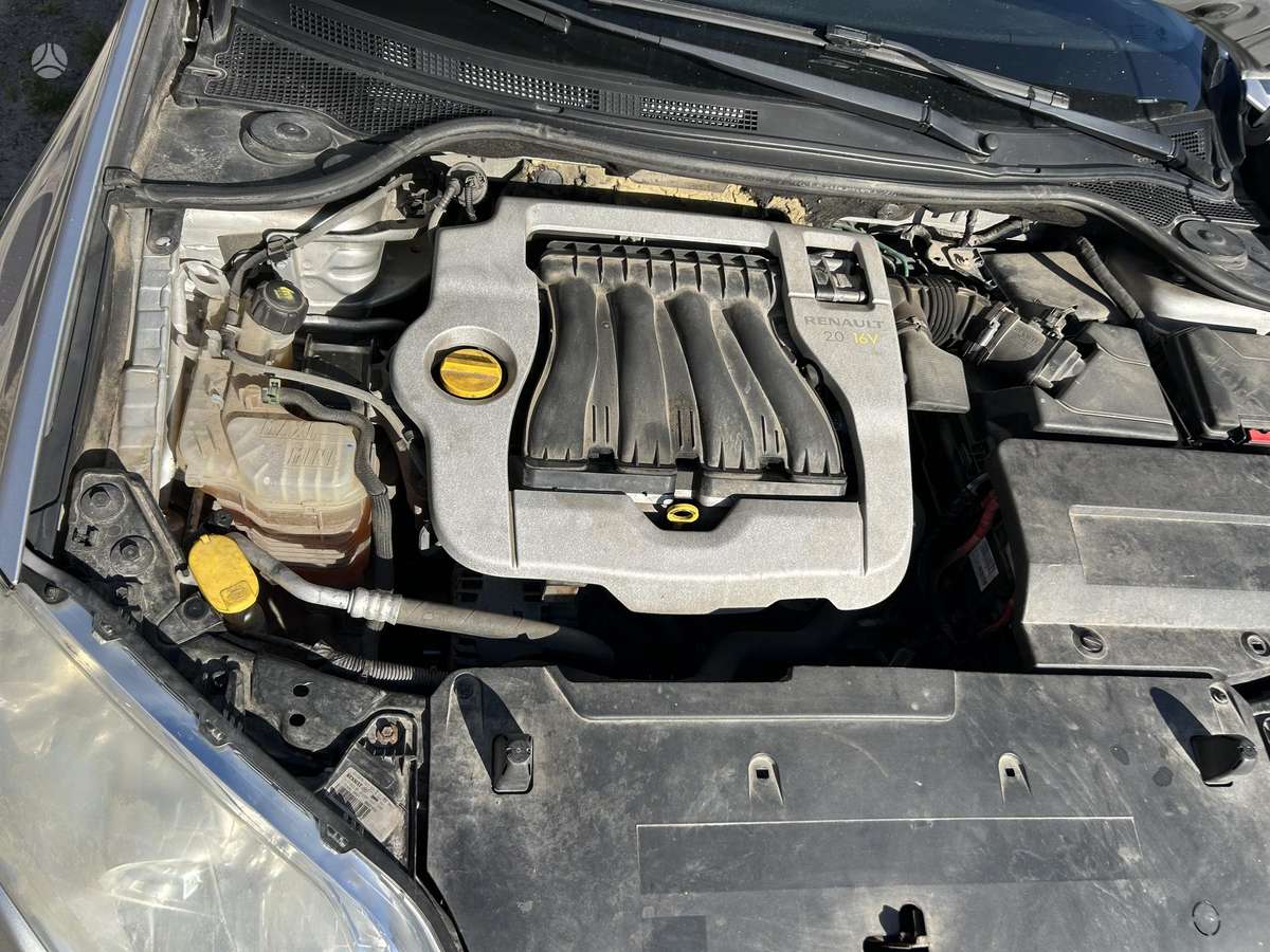 Renault Laguna, 2.0 l., Седан