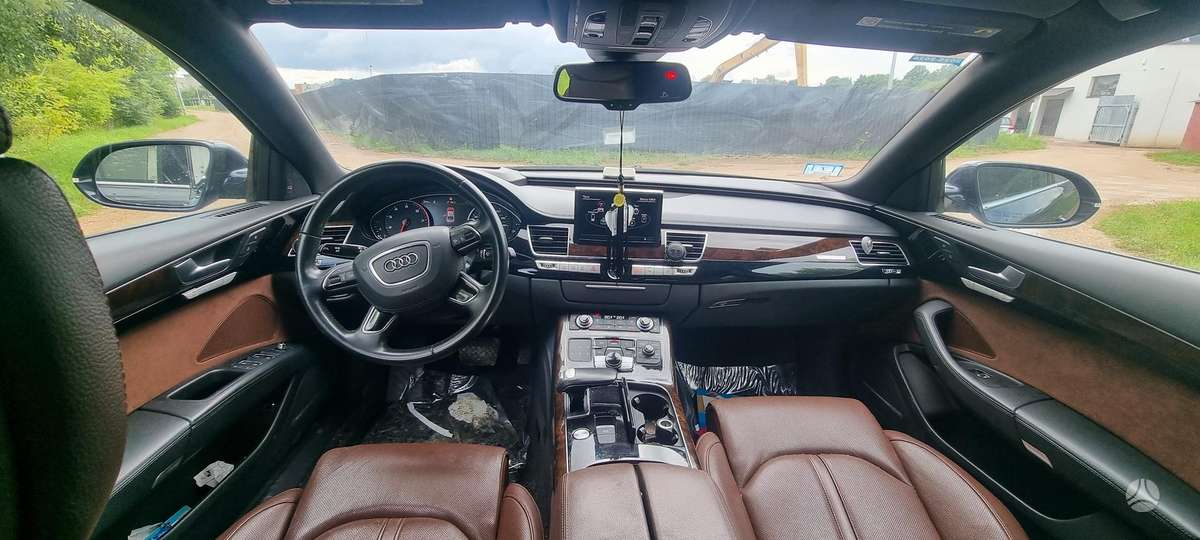 Audi A8, 4.0 l., Седан