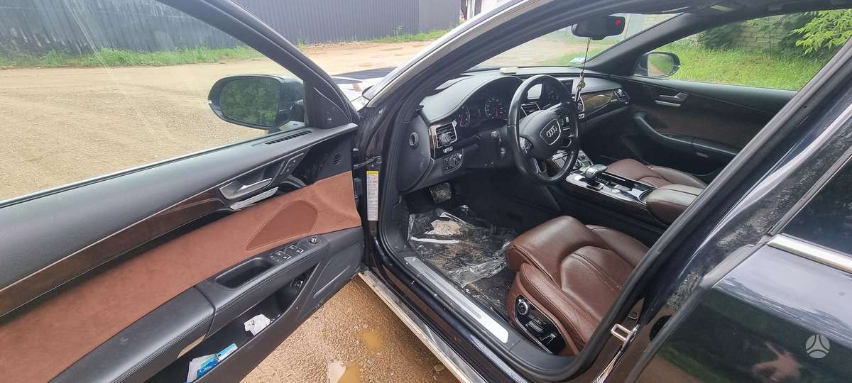 Audi A8, 4.0 l., Седан