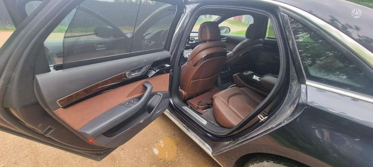 Audi A8, 4.0 l., Седан