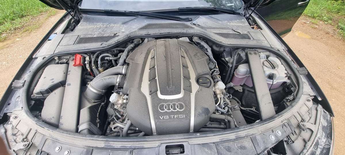 Audi A8, 4.0 l., Седан