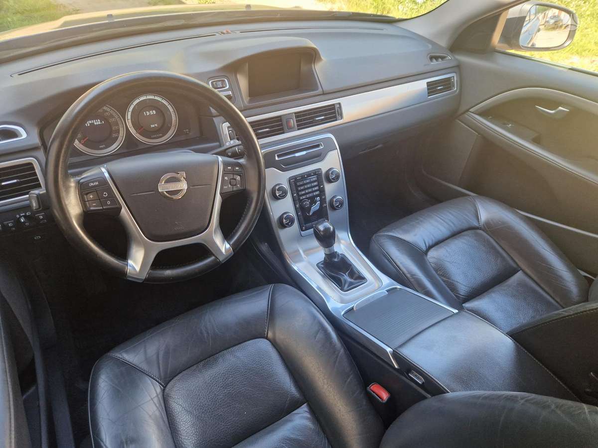 Volvo V70, 2.0 l., Универсал