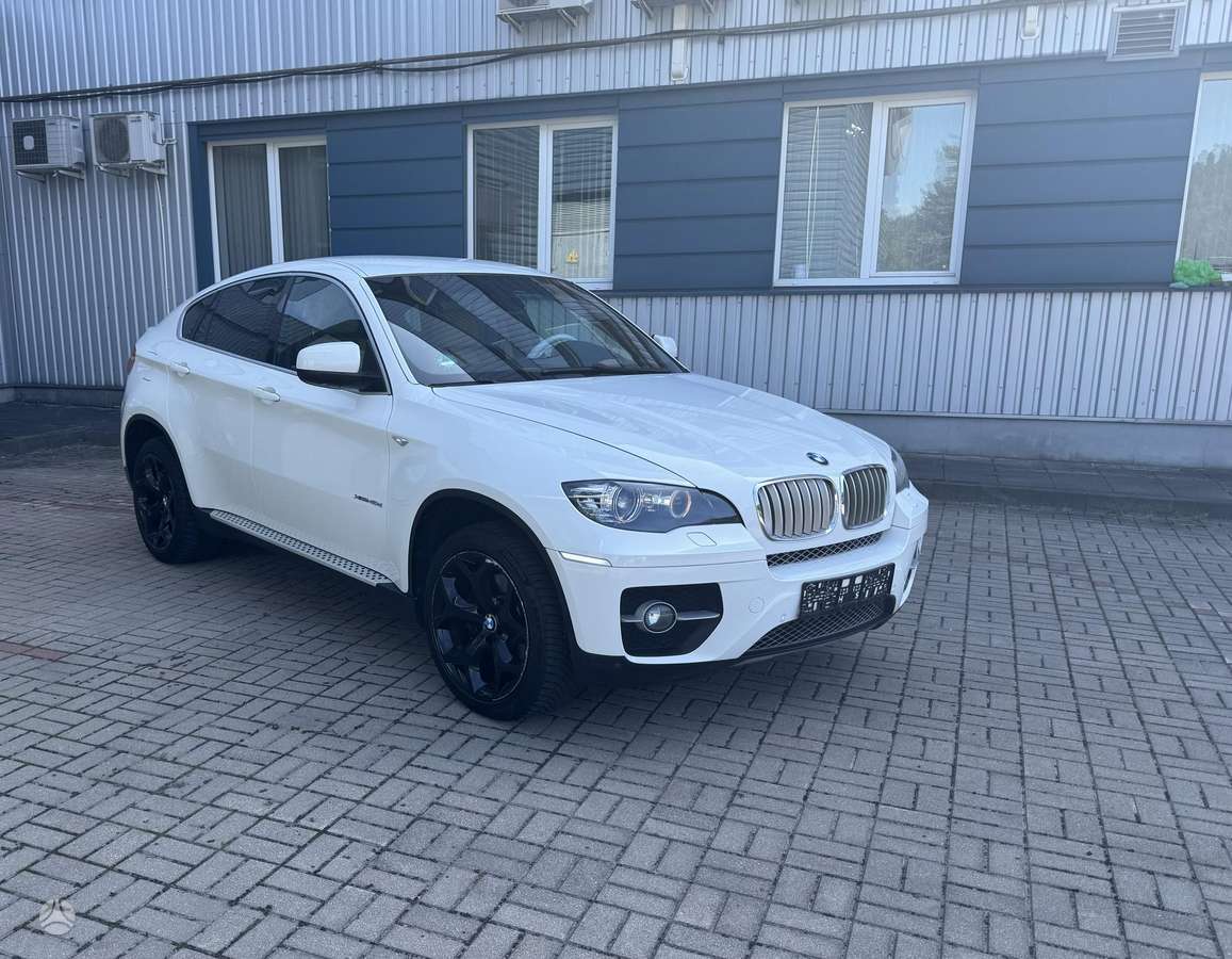 BMW X6, 3.0 l., off-road / crossover