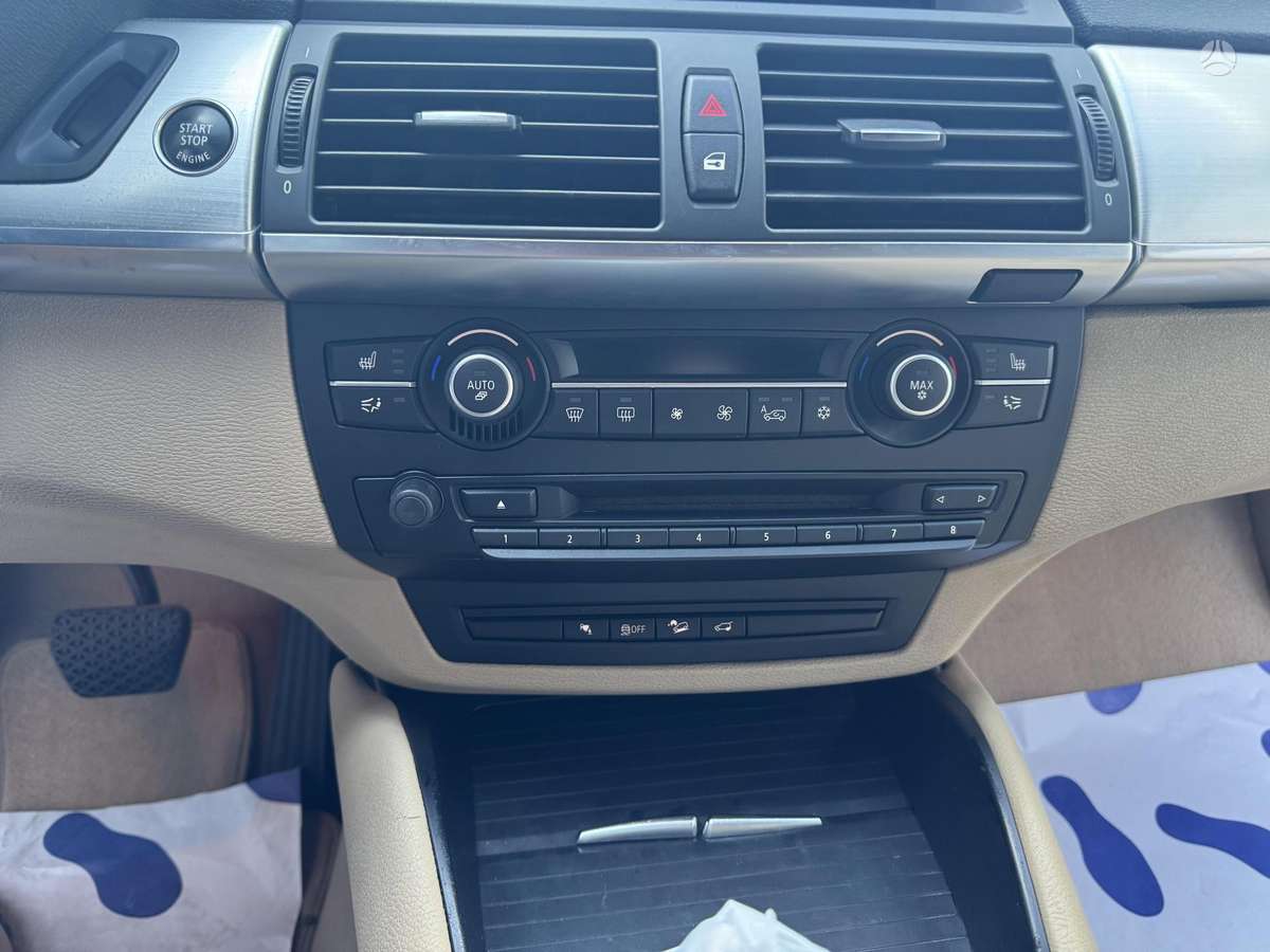 BMW X6, 3.0 l., off-road / crossover