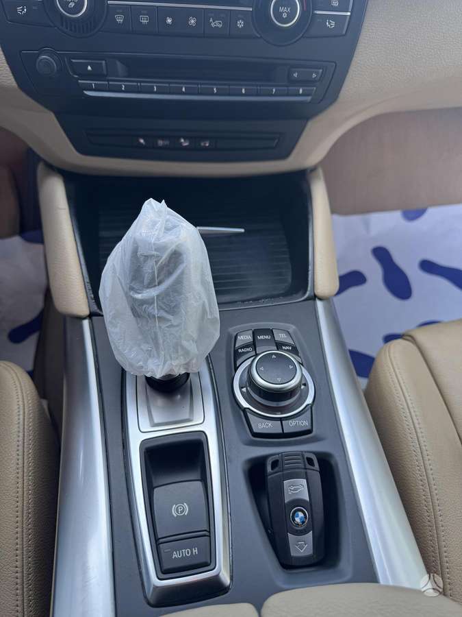 BMW X6, 3.0 l., off-road / crossover